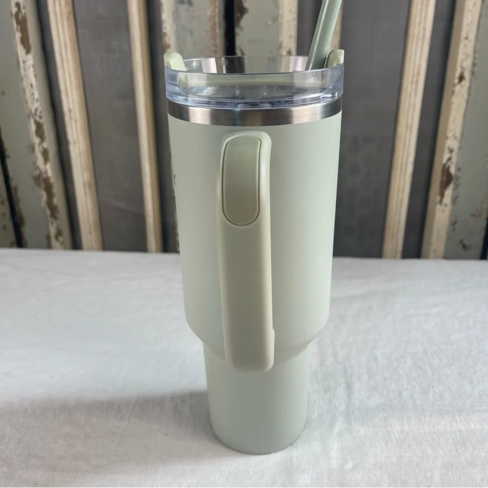 Stanley 40 oz Tumbler Hearth & Hand Magnolia LIMITED EDITION Serene Green - Picture 5 of 11